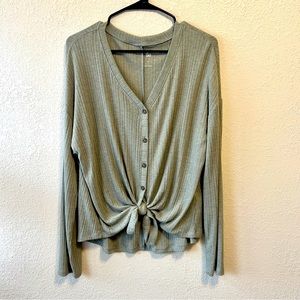 Kohls olive green button down